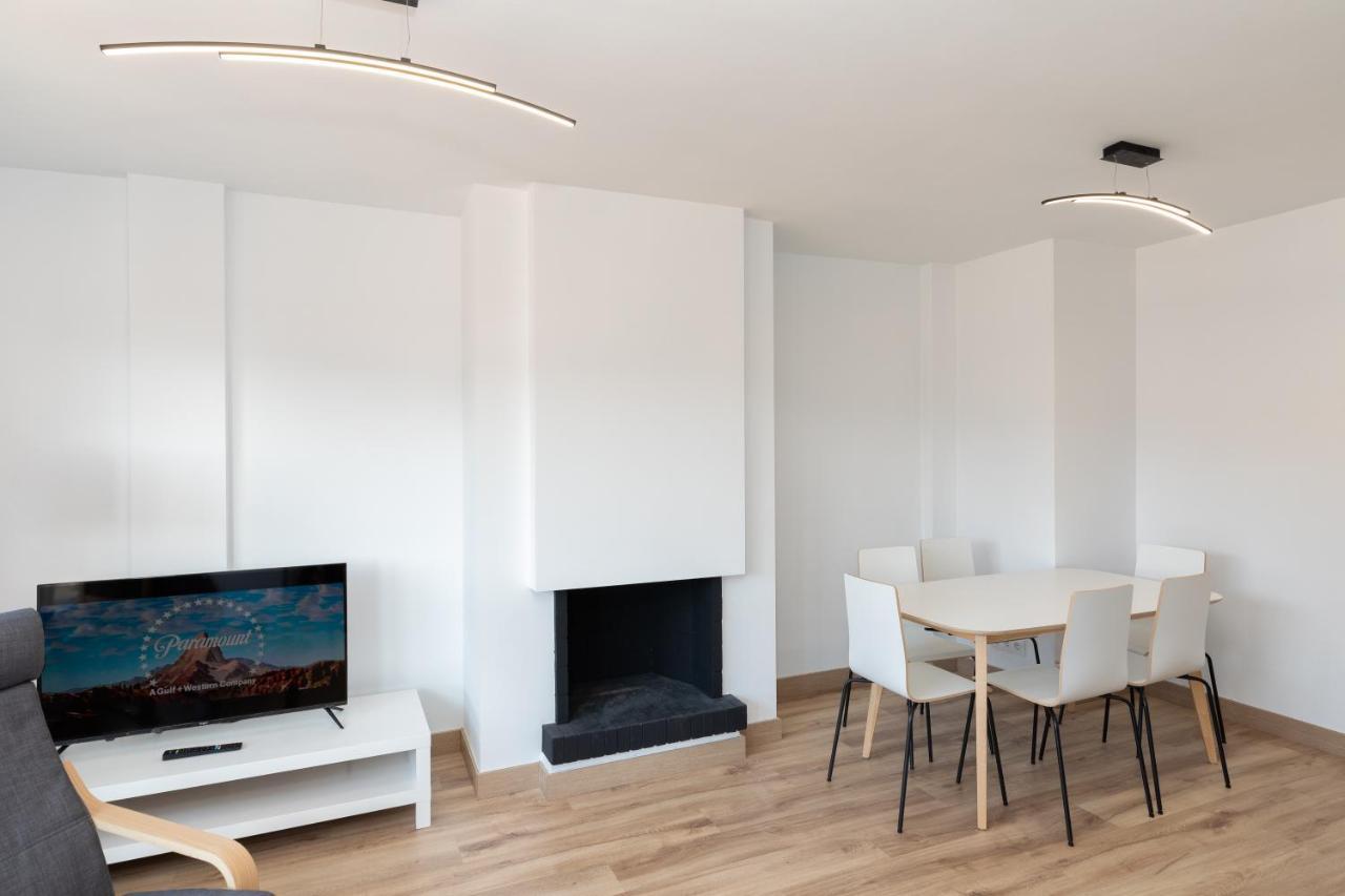 Hauzify I Apartament Big Family Сан-Фелиу-де-Гишольс Экстерьер фото