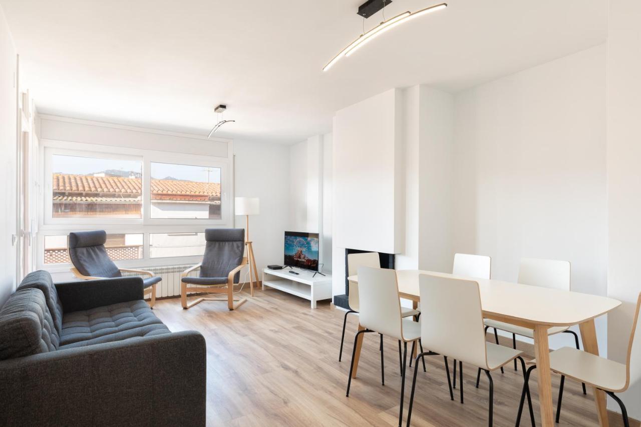 Hauzify I Apartament Big Family Сан-Фелиу-де-Гишольс Экстерьер фото